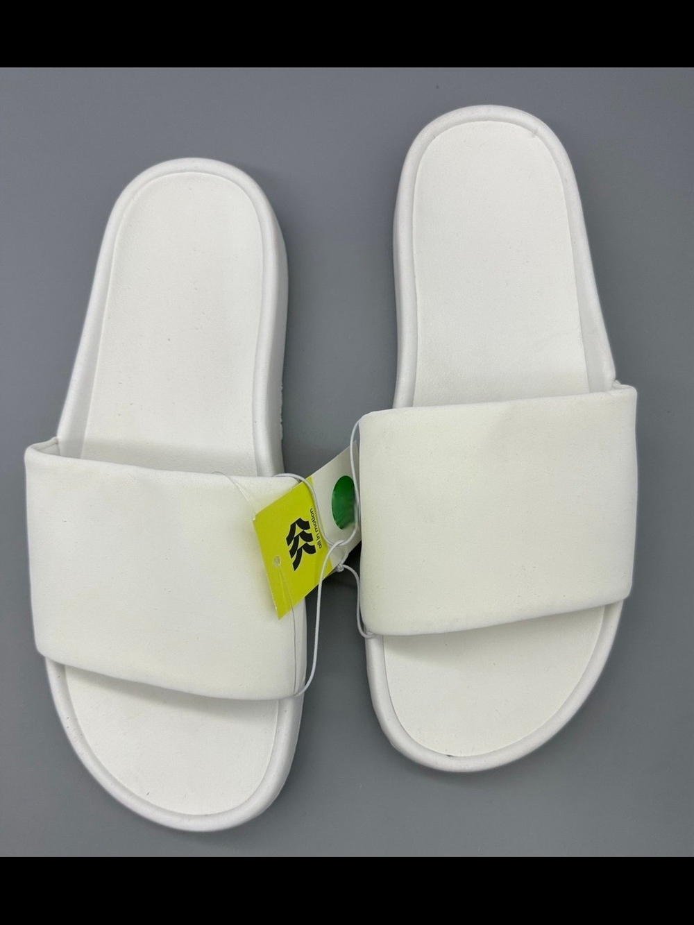 All In Motion Women's White/Makenna Slide Sandals Size 11